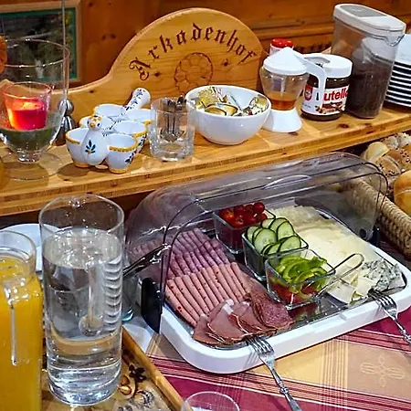 Bed & Breakfast Arkadenhof Fam. Schneider Eichenbrunn