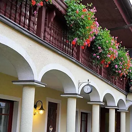 Bed & Breakfast Arkadenhof Fam. Schneider